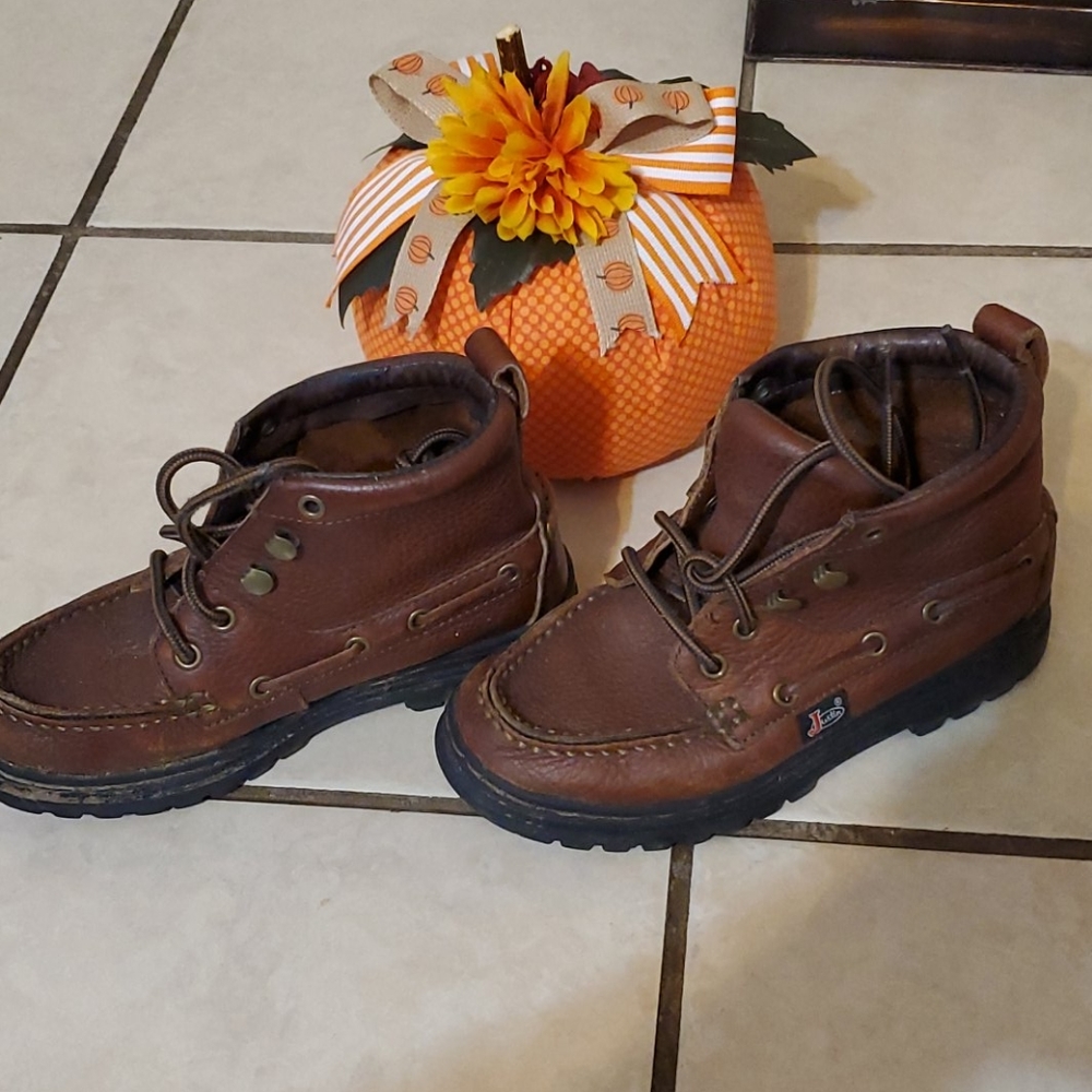 Boys lace up Justin boots